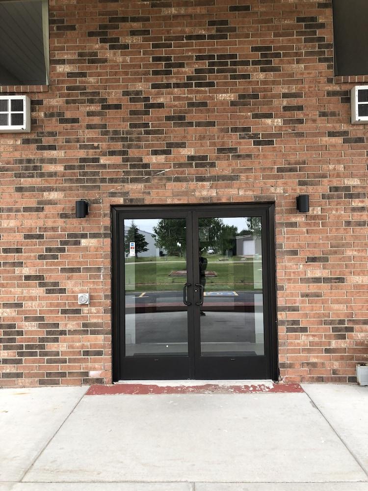 Super 8 By Wyndham Plover Stevens Point Area Exterior foto